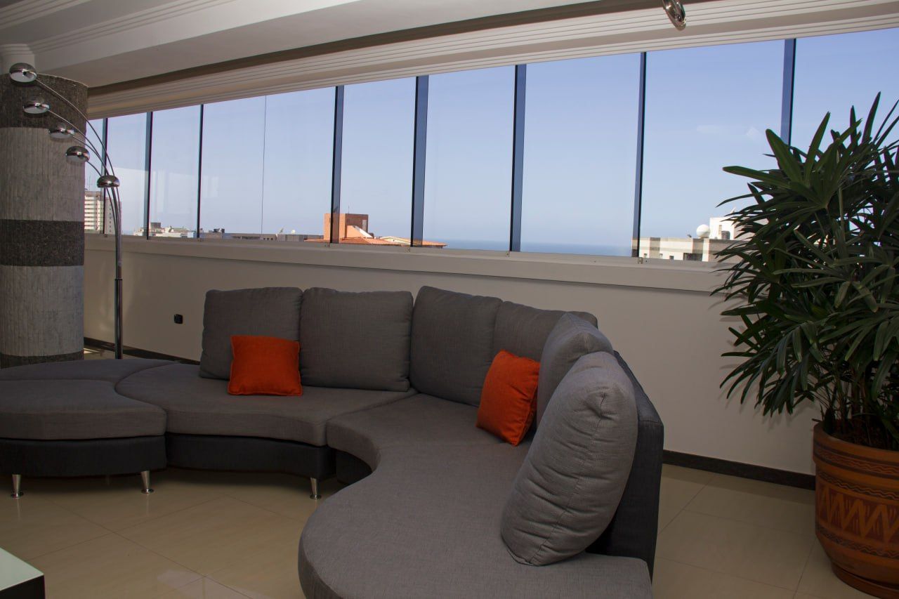 Ventana Panorámica instalada en una sala